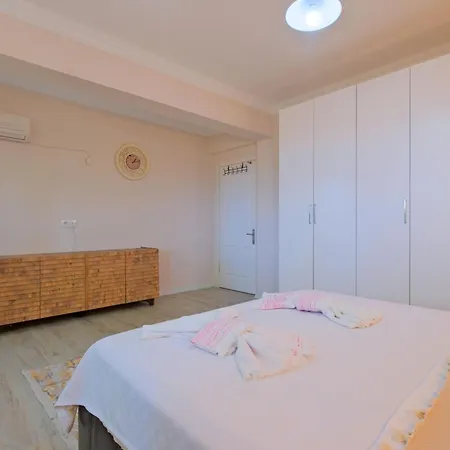 Lavin ヴィラ フェティエ